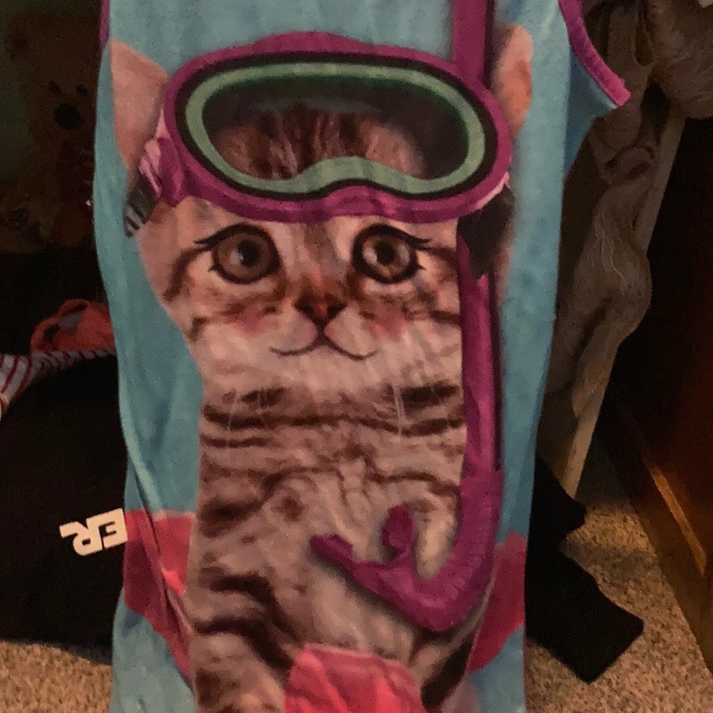 Cat underwater nightgown - Picture 1 of 2